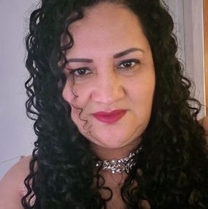 Meet your Posher, Idalia